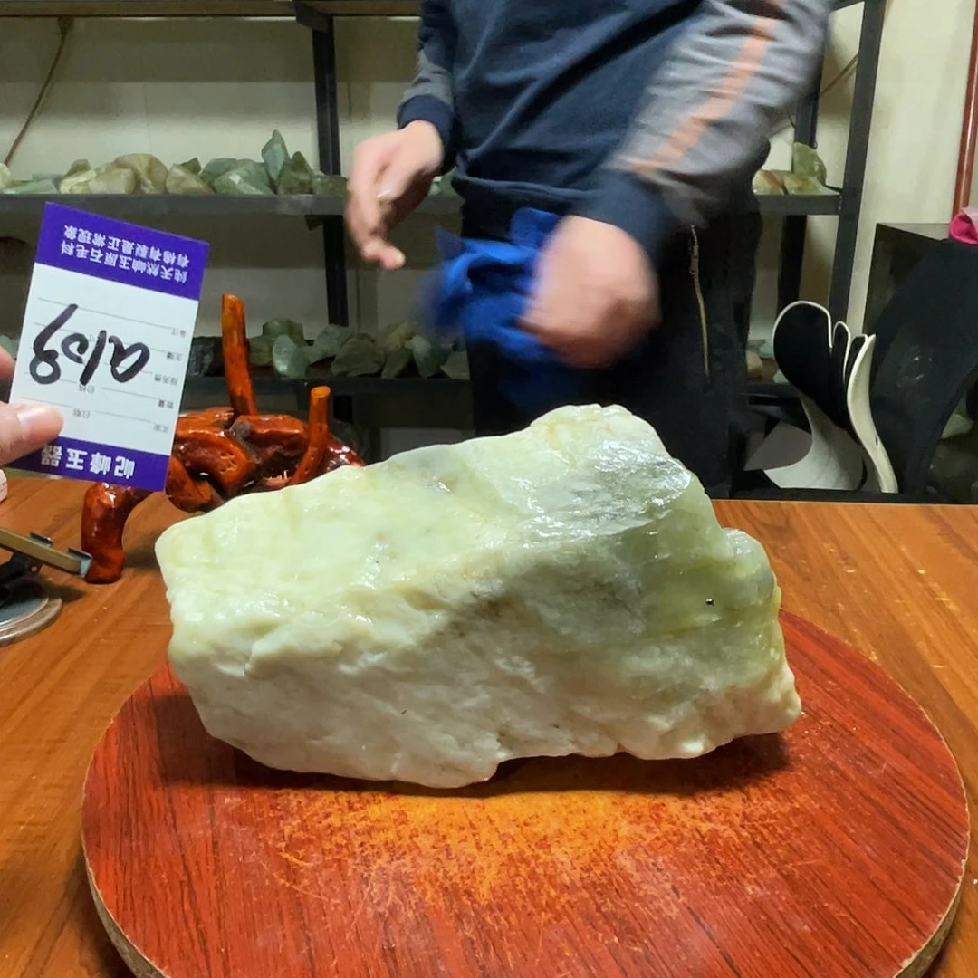 大***江蛇纹石玉未镶嵌原石a109