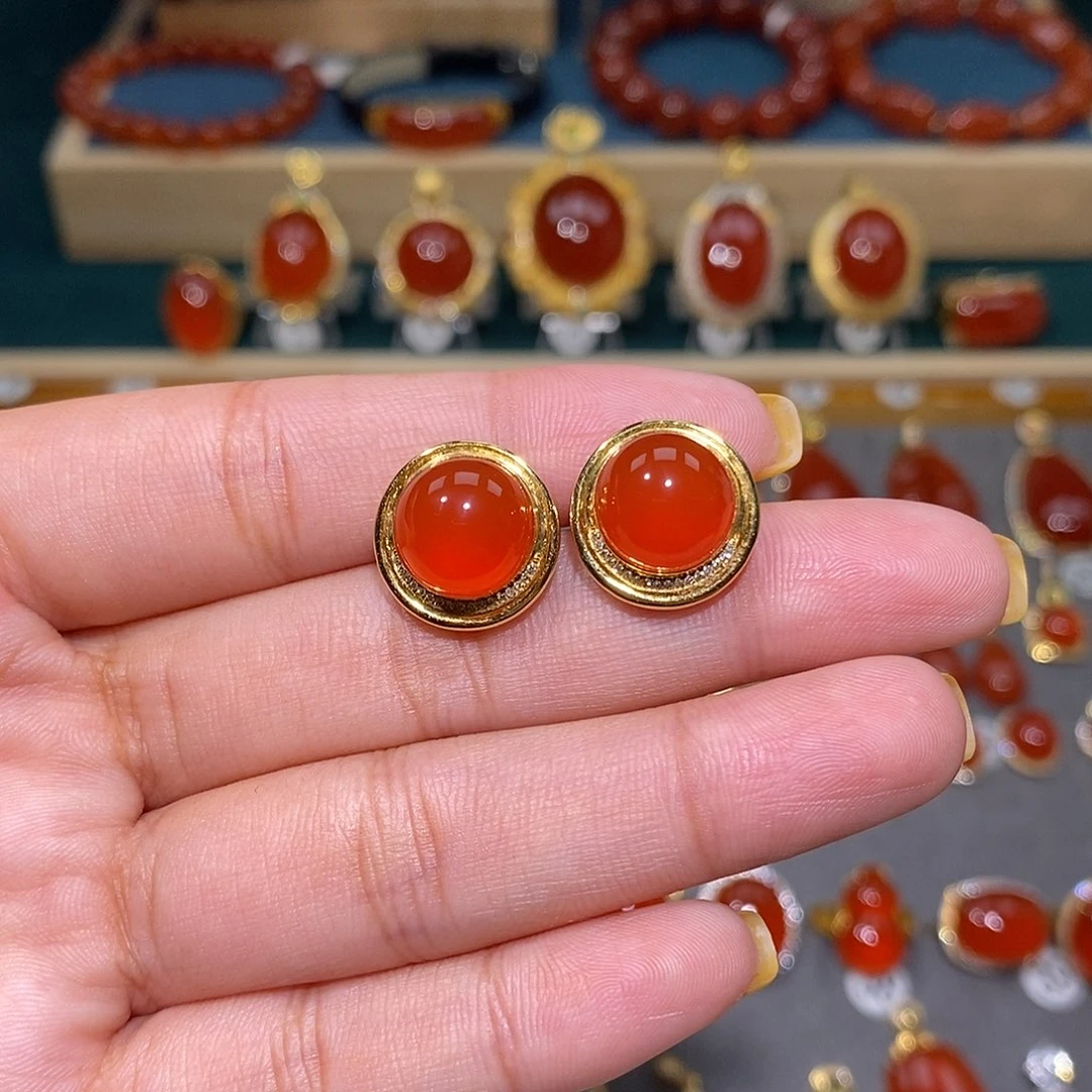 南红玛瑙18K金镶嵌耳饰