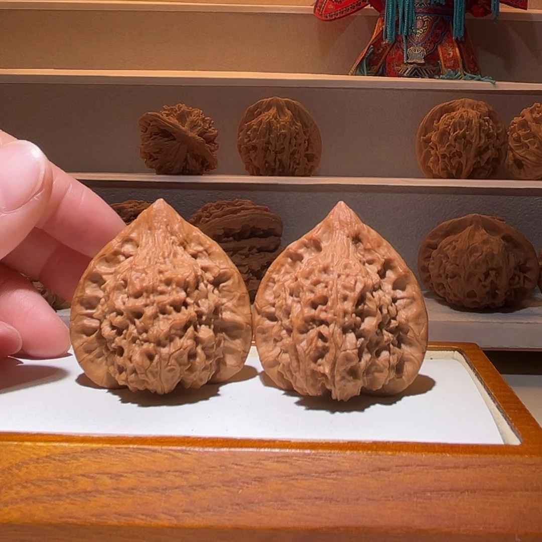 文玩核桃吊坠42.5，朱雀，精品