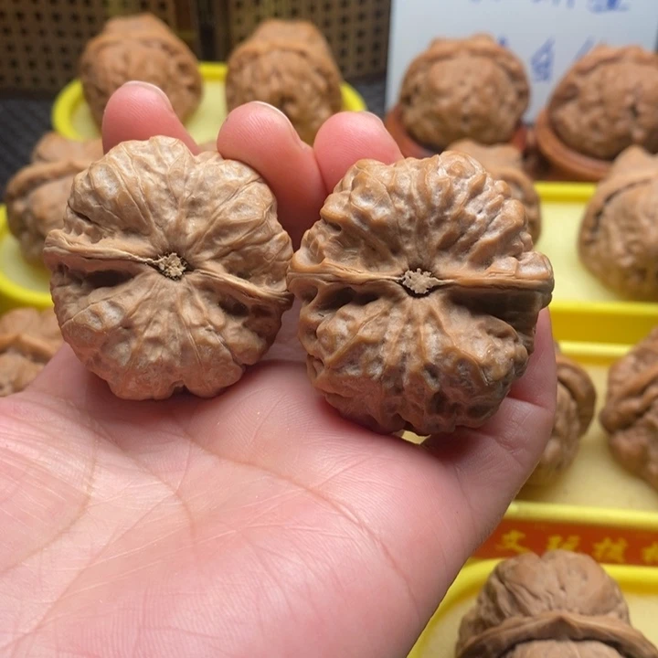 吊坠桃核蛤蟆头40。。。。。