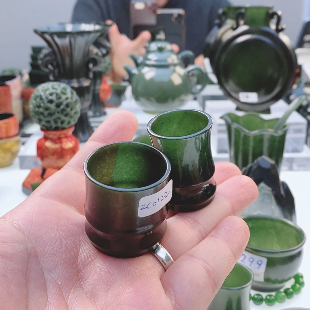 和田玉（青玉）把件未镶嵌小*弟