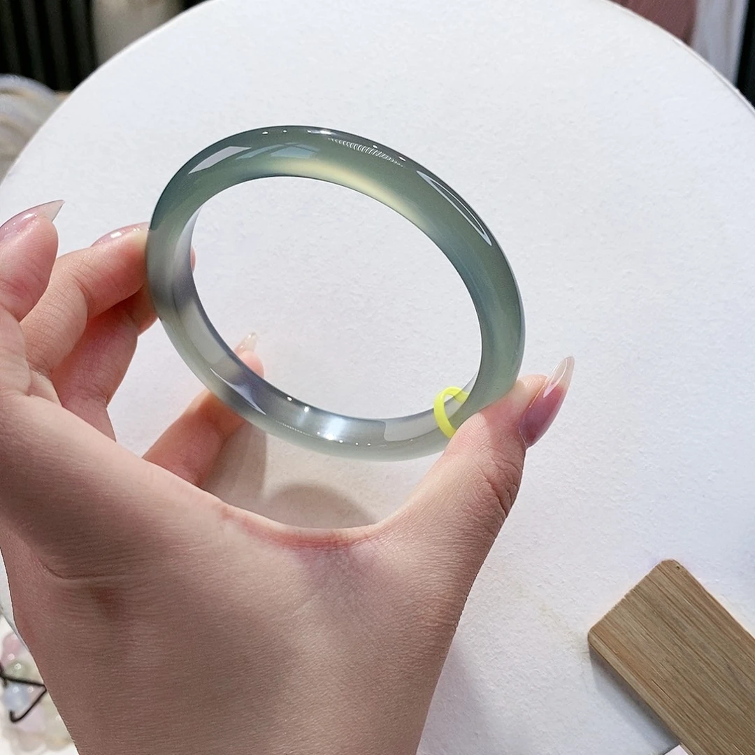 手镯玛瑙/玉髓未镶嵌65