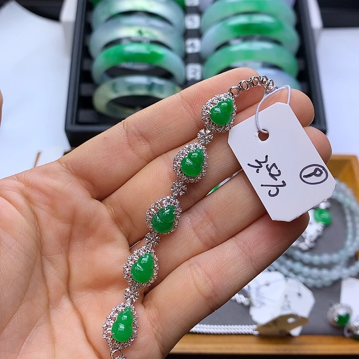 18K金镶嵌手链翡翠冰胶阳绿葫芦手链