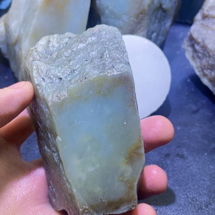 和田玉未镶嵌珠宝半成品