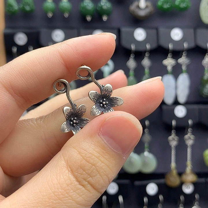 和田玉耳饰银S925镶嵌流*年