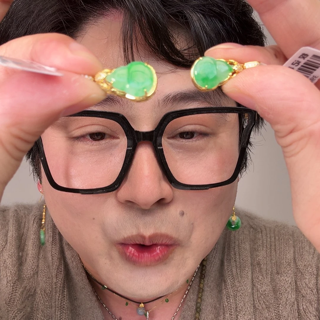 翡翠未镶嵌颈饰多样性一个