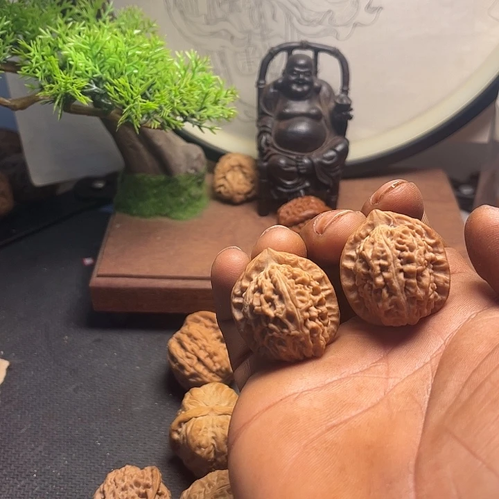文玩核桃吊坠30荔枝纹