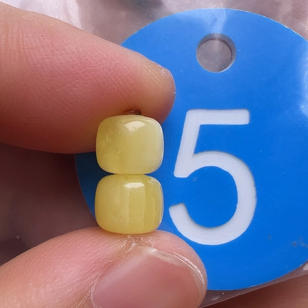 未镶嵌蜜蜡裸石7m m
