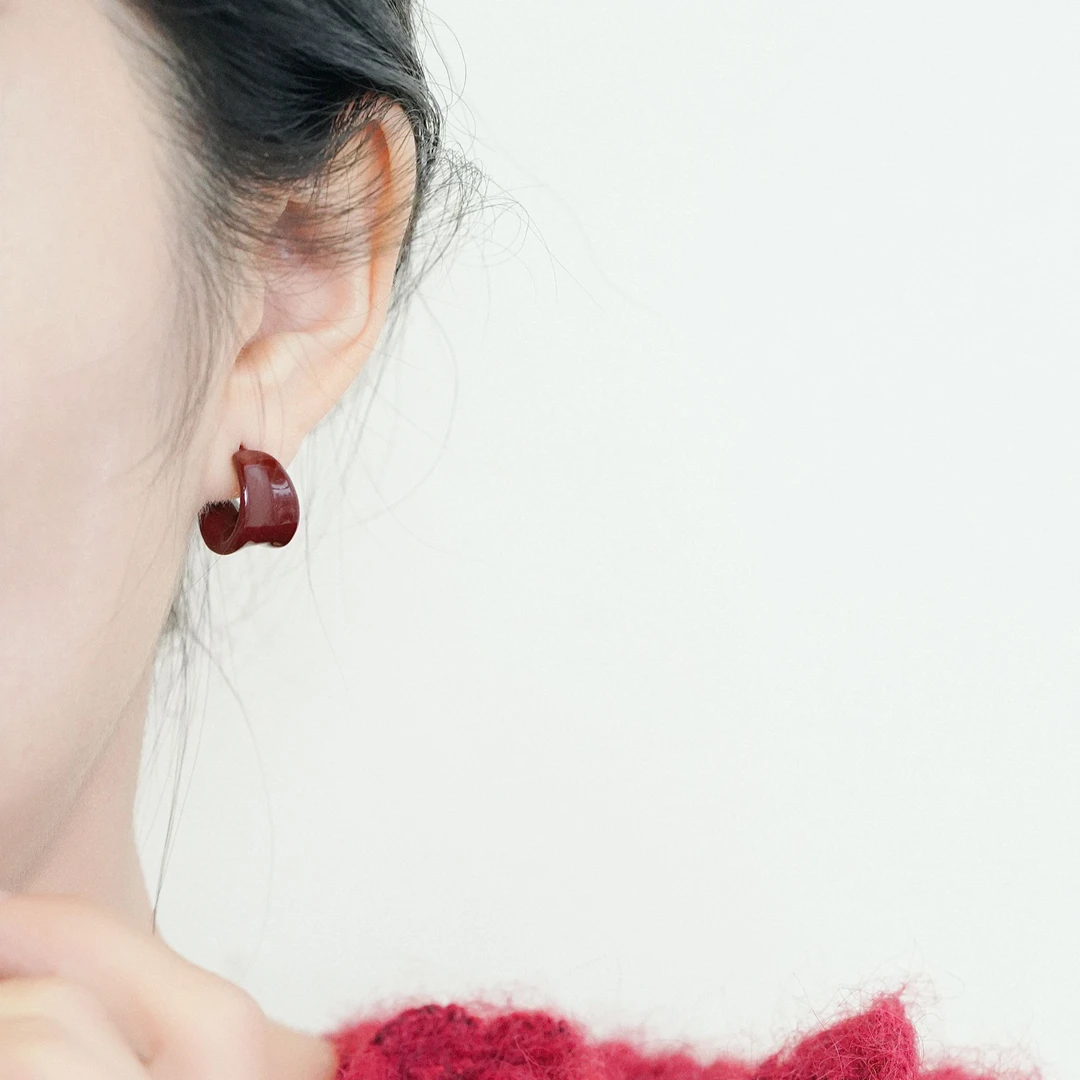 铜合金耳饰 新款质感酒红色小耳圈多色小众设计感高级百搭简约