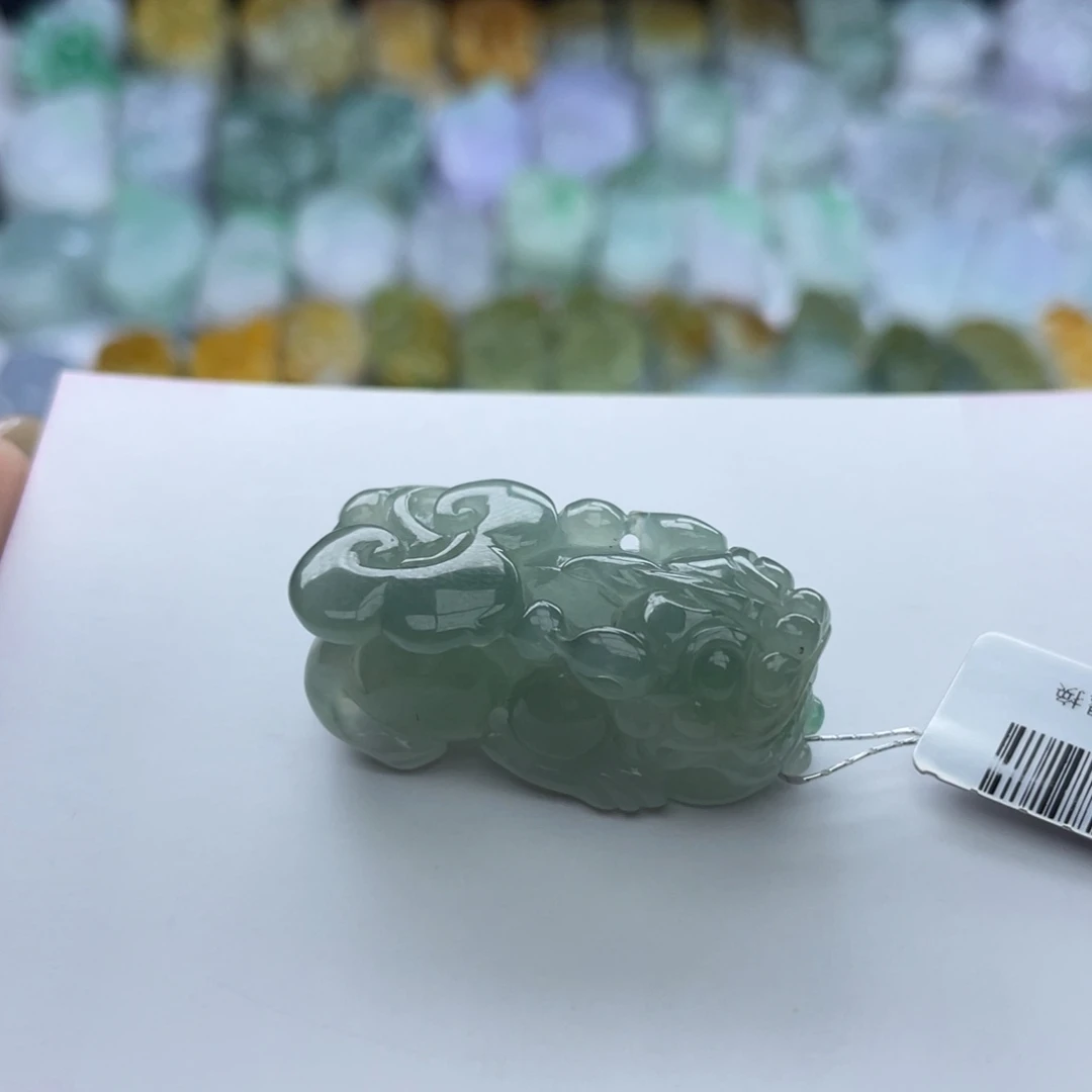 翡翠颈饰未镶嵌貔貅