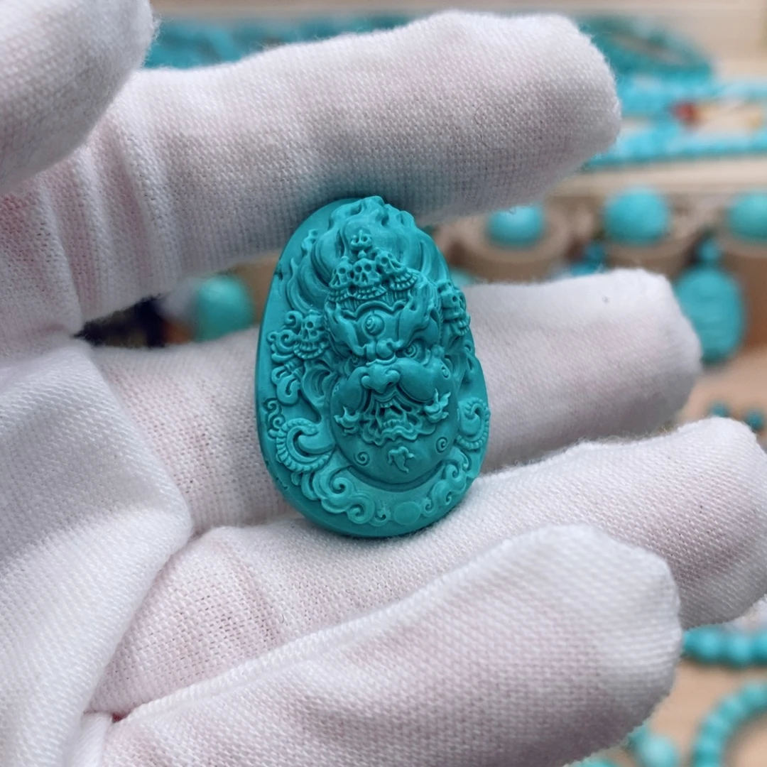 绿松石未镶嵌珠宝奇石