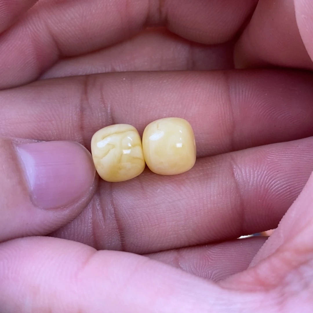 蜜蜡裸石未镶嵌笠*