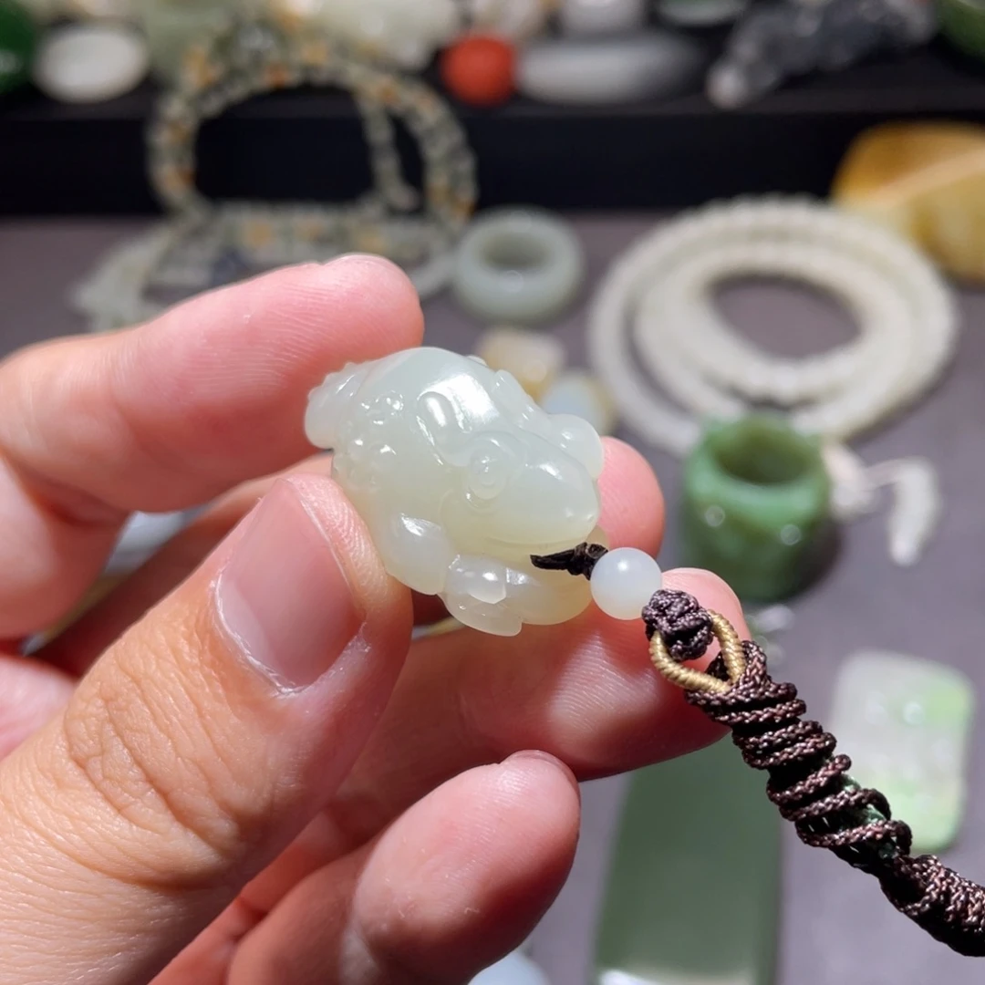 和田玉颈饰未镶嵌