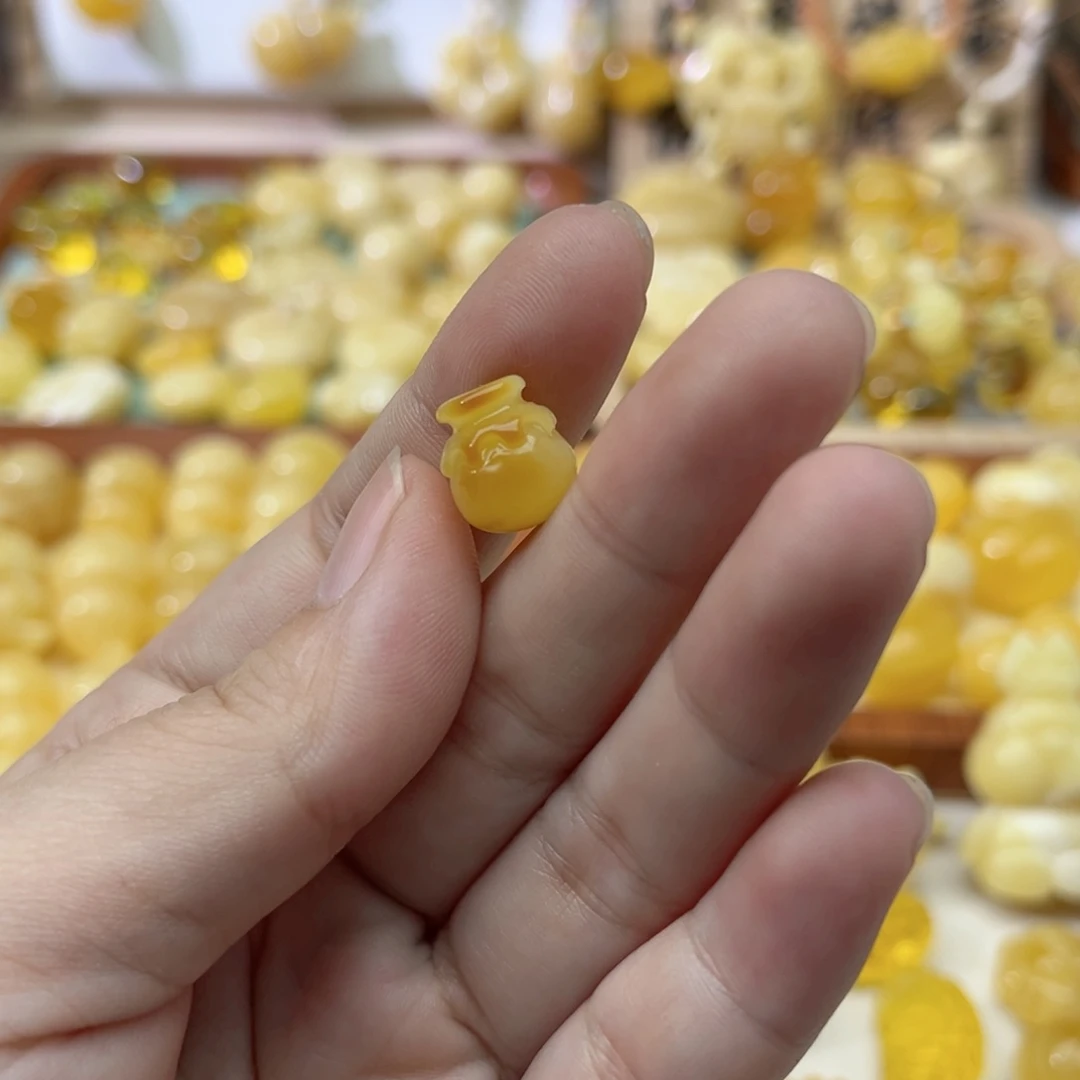 未镶嵌蜜蜡裸石微瑕