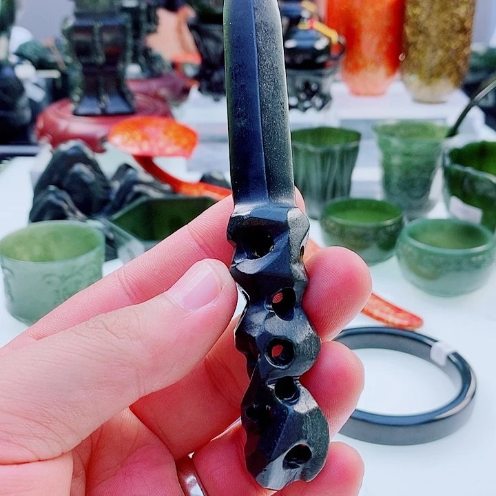 未镶嵌和田玉（青玉）把件