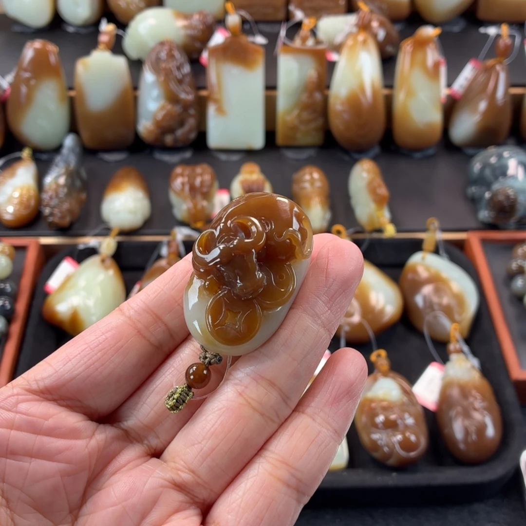 颈饰未镶嵌和田玉