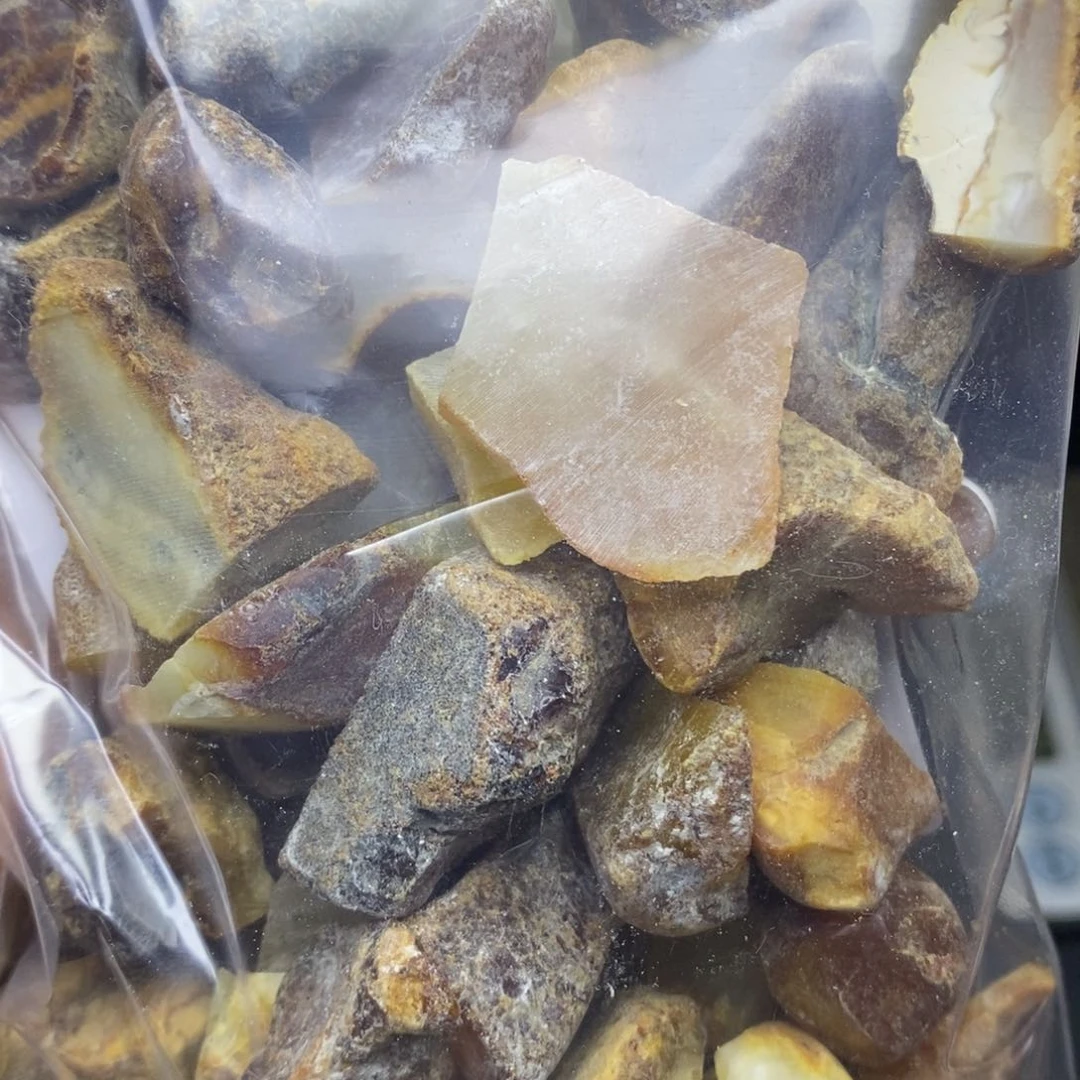 琥珀颈饰未镶嵌随****）胖