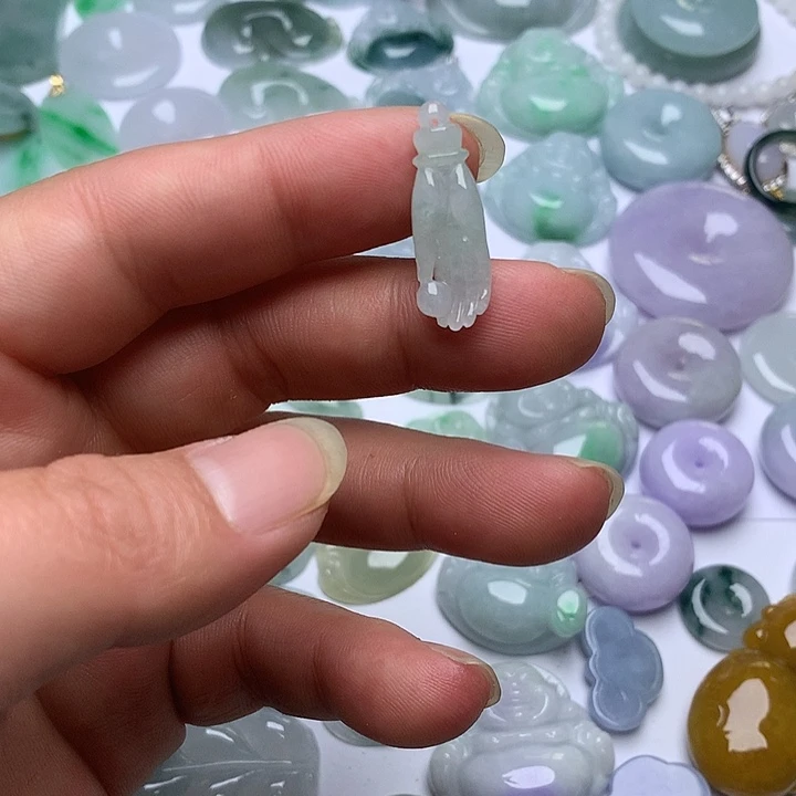 翡翠未镶嵌颈饰天然翡翠