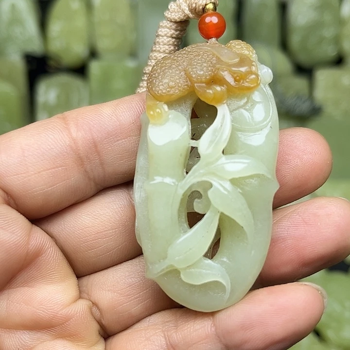 和田玉（糖玉）未镶嵌挂件