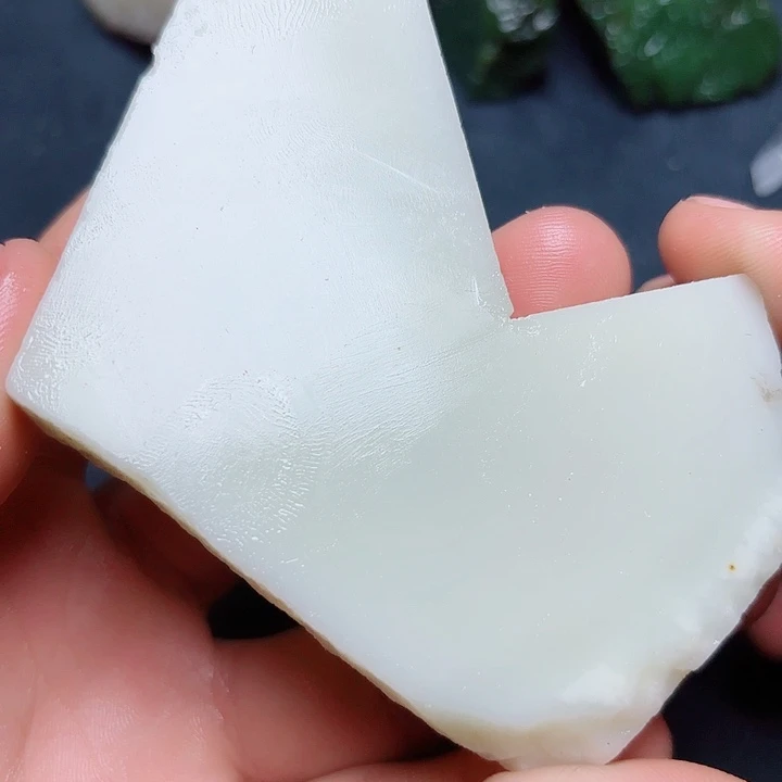未镶嵌和田玉（糖玉）珠宝奇石