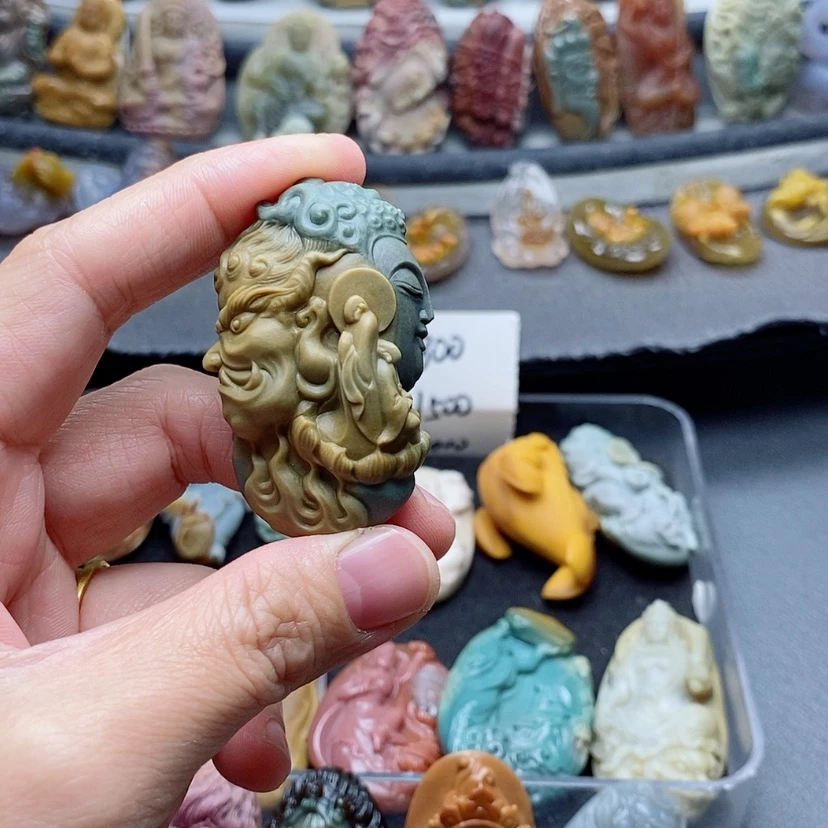 【闪购商品】定制石英质玉吊坠未镶嵌