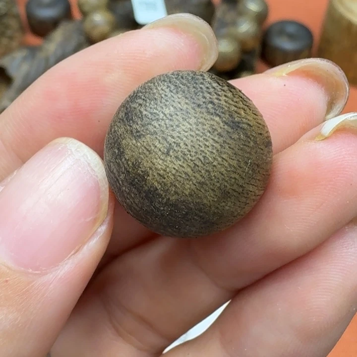 大叶紫檀（黑酸枝木类）