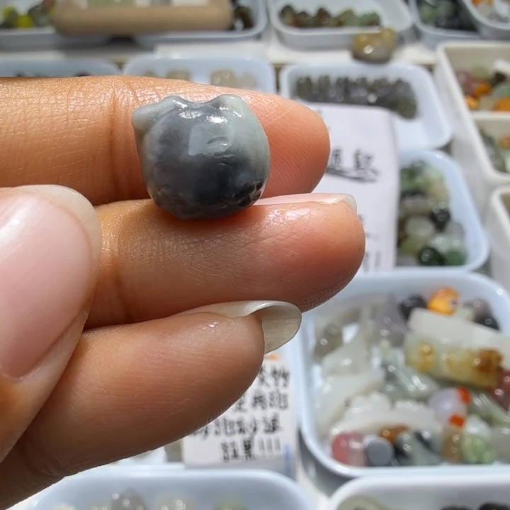和田玉未镶嵌珠宝奇石