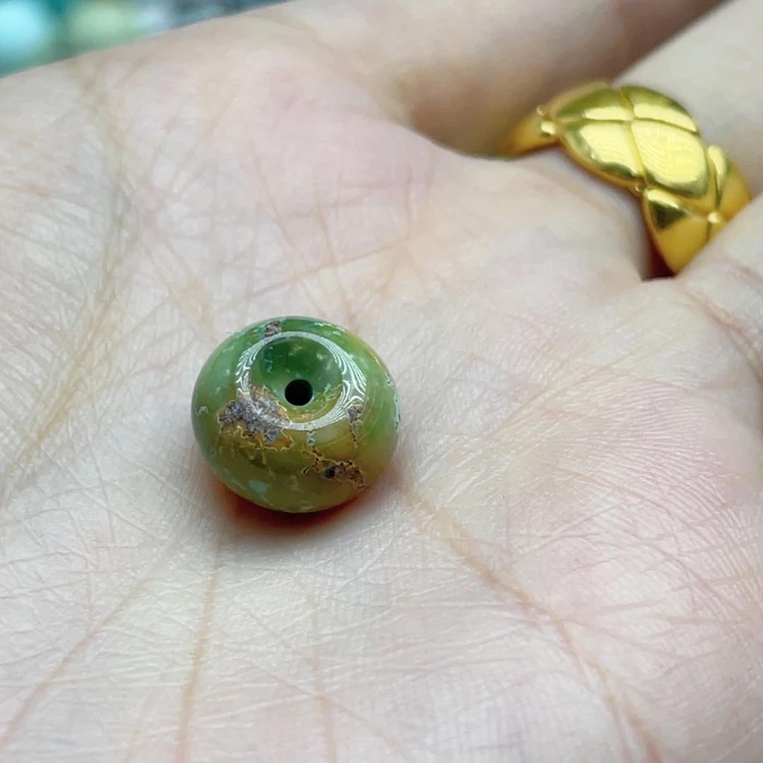 南红玛瑙未镶嵌珠宝奇石