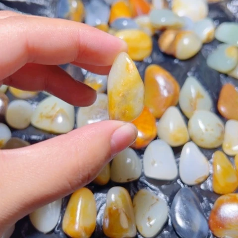 和田玉（子料）未镶嵌颈饰8.7克