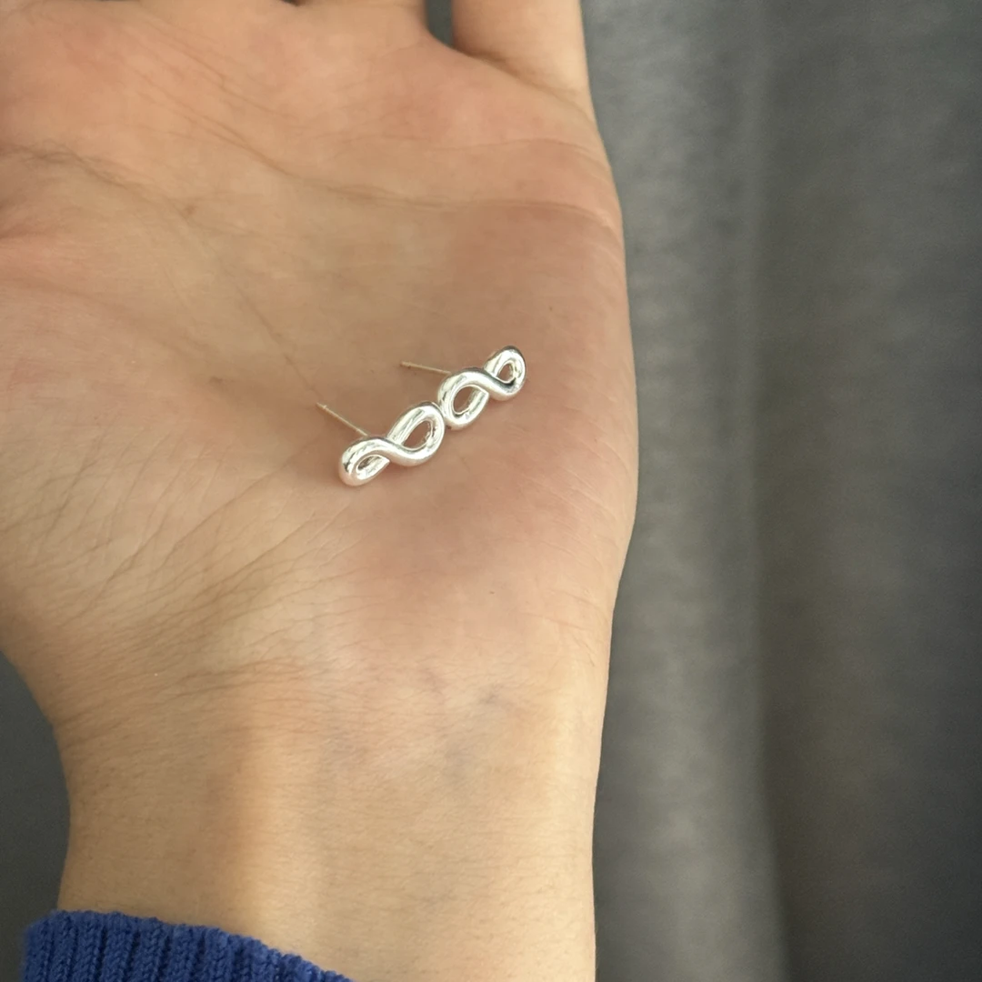 足银耳饰 纯银s990耳钉如图礼盒无钢印外面电镀的是白金不易氧化