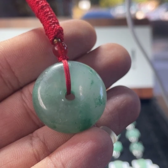 石英质玉（非洲翠）合金颈饰