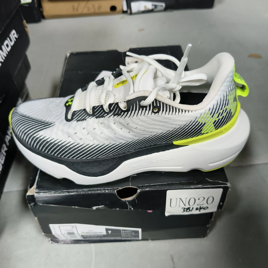 断码运动鞋-安德玛-UN020