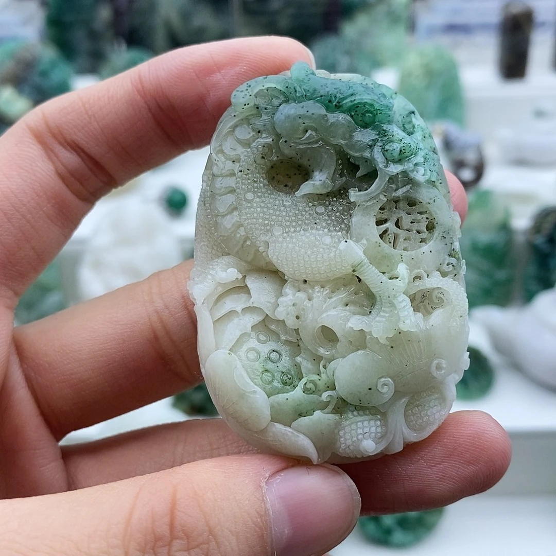 静***烂独山玉未镶嵌颈饰