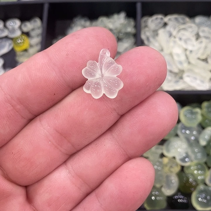 合金蛇纹石玉颈饰