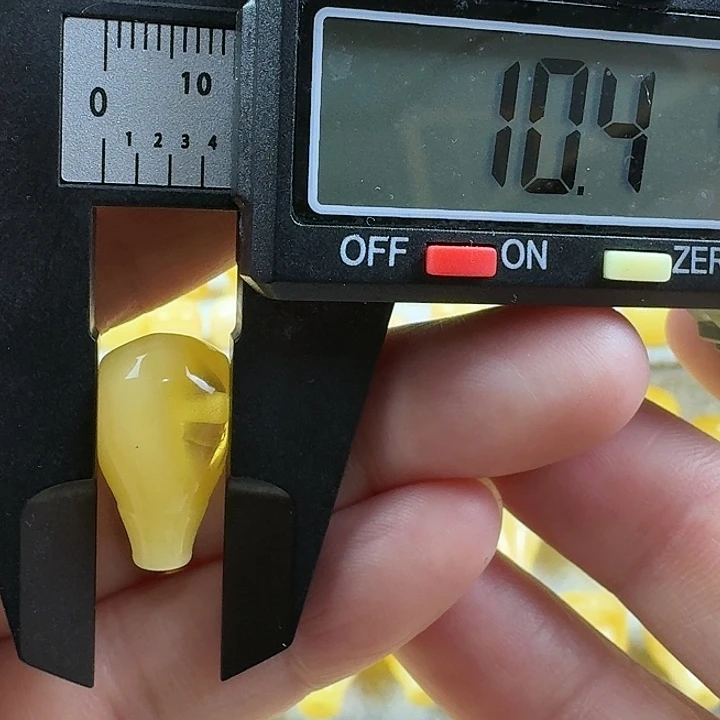 蜜蜡未镶嵌裸石13杂