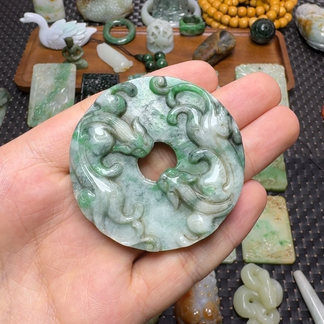 翡翠未镶嵌颈饰翡翠颈饰未镶嵌