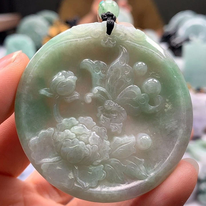 翡翠未镶嵌颈饰花开富贵福利
