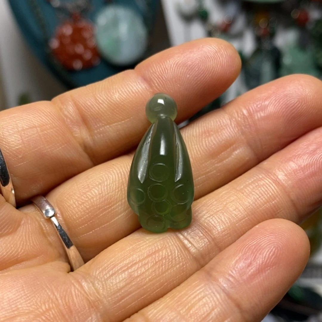 【闪购商品】翡翠吊坠(赠链)未镶嵌