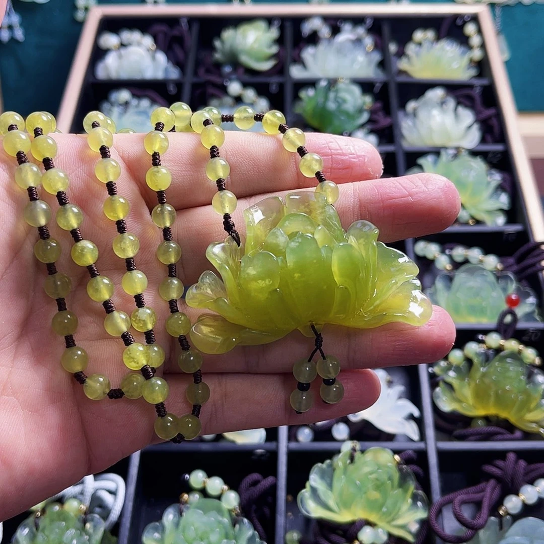 蛇纹石玉未镶嵌颈饰