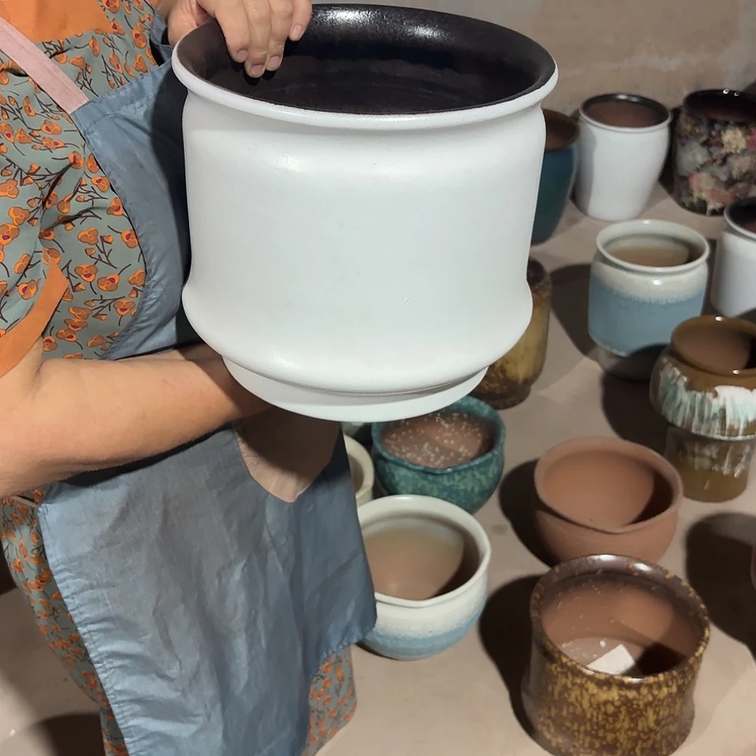 紫砂花盆口25高23一个