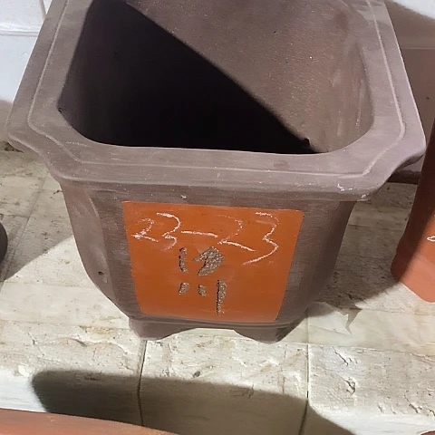 紫砂中国宜兴紫砂花盆，