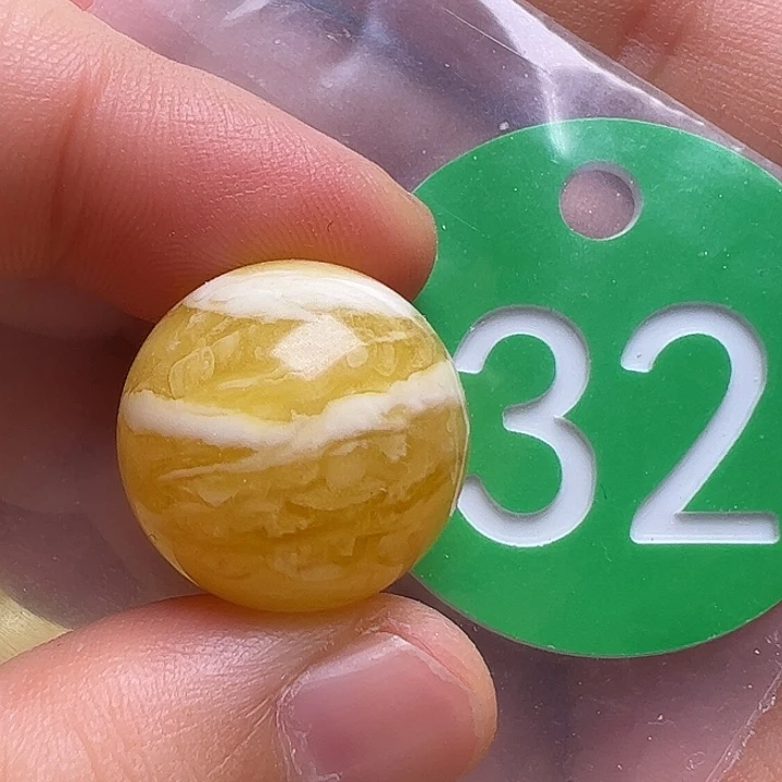 未镶嵌蜜蜡裸石19m m