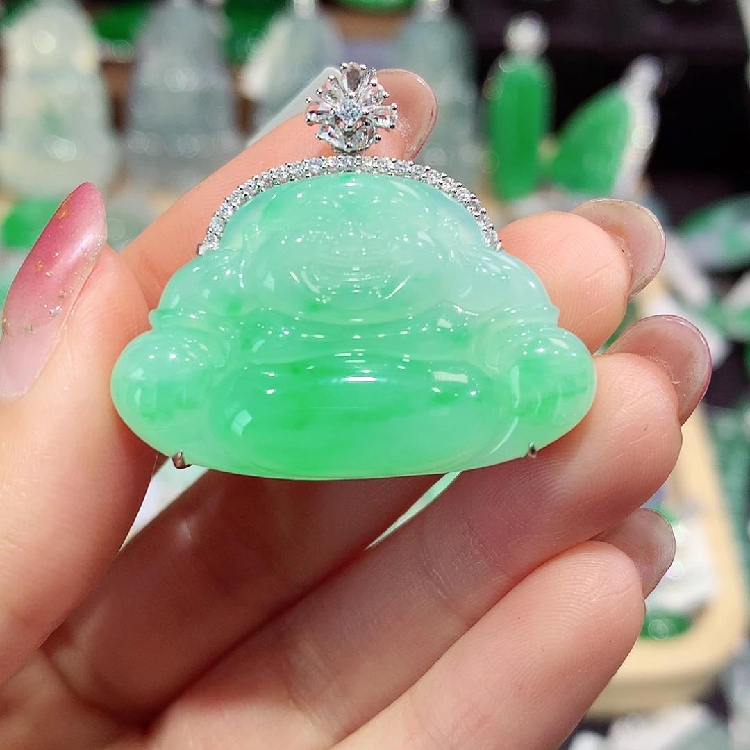 翡翠18K金镶嵌颈饰佛