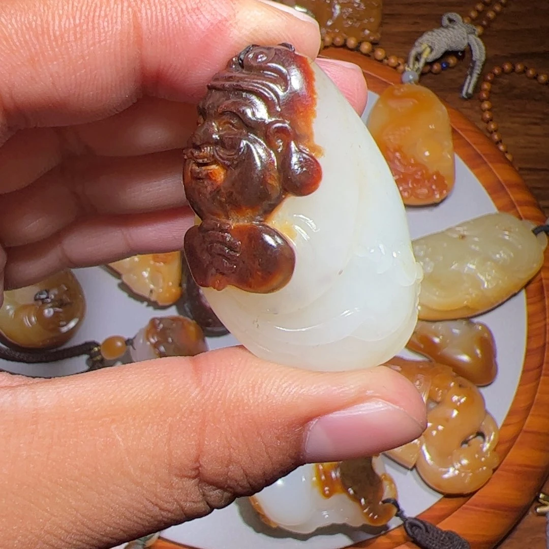 和田玉未镶嵌颈饰