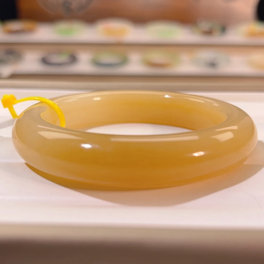 和田玉未镶嵌手镯   「且末蜜糖」