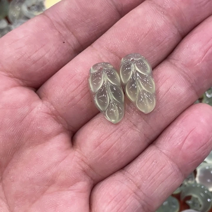 蛇纹石玉合金颈饰