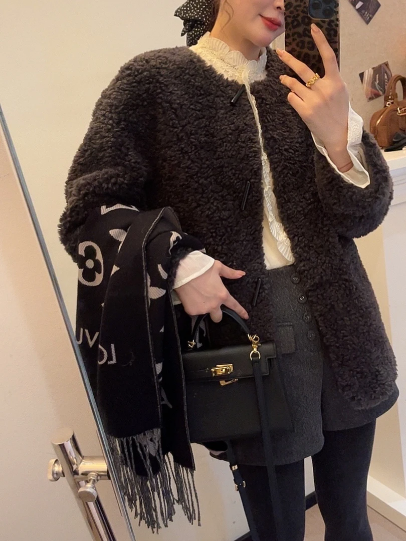 老赵服饰 圆领颗粒绒毛毛外套 21AU3107