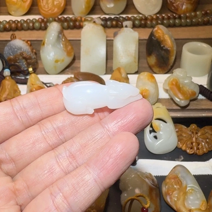 和田玉吊坠(不含链)未镶嵌