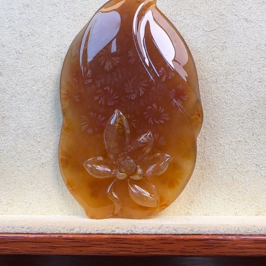 硅化珊瑚（珊瑚玉）未镶嵌颈饰