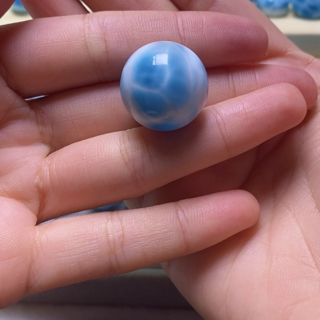 只***头针钠钙石（海纹石）未镶嵌颈饰